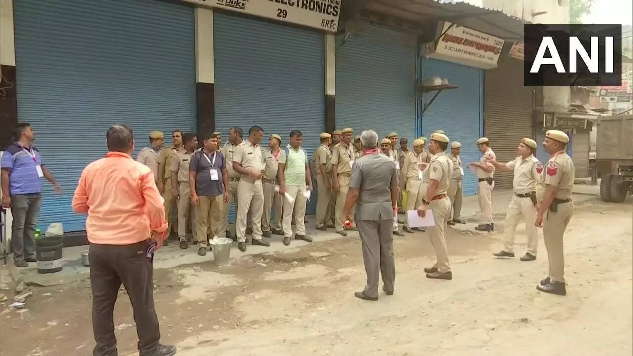 Sangam Vihar, New Delhi Map, Property Rates, Projects, Photos, Reviews