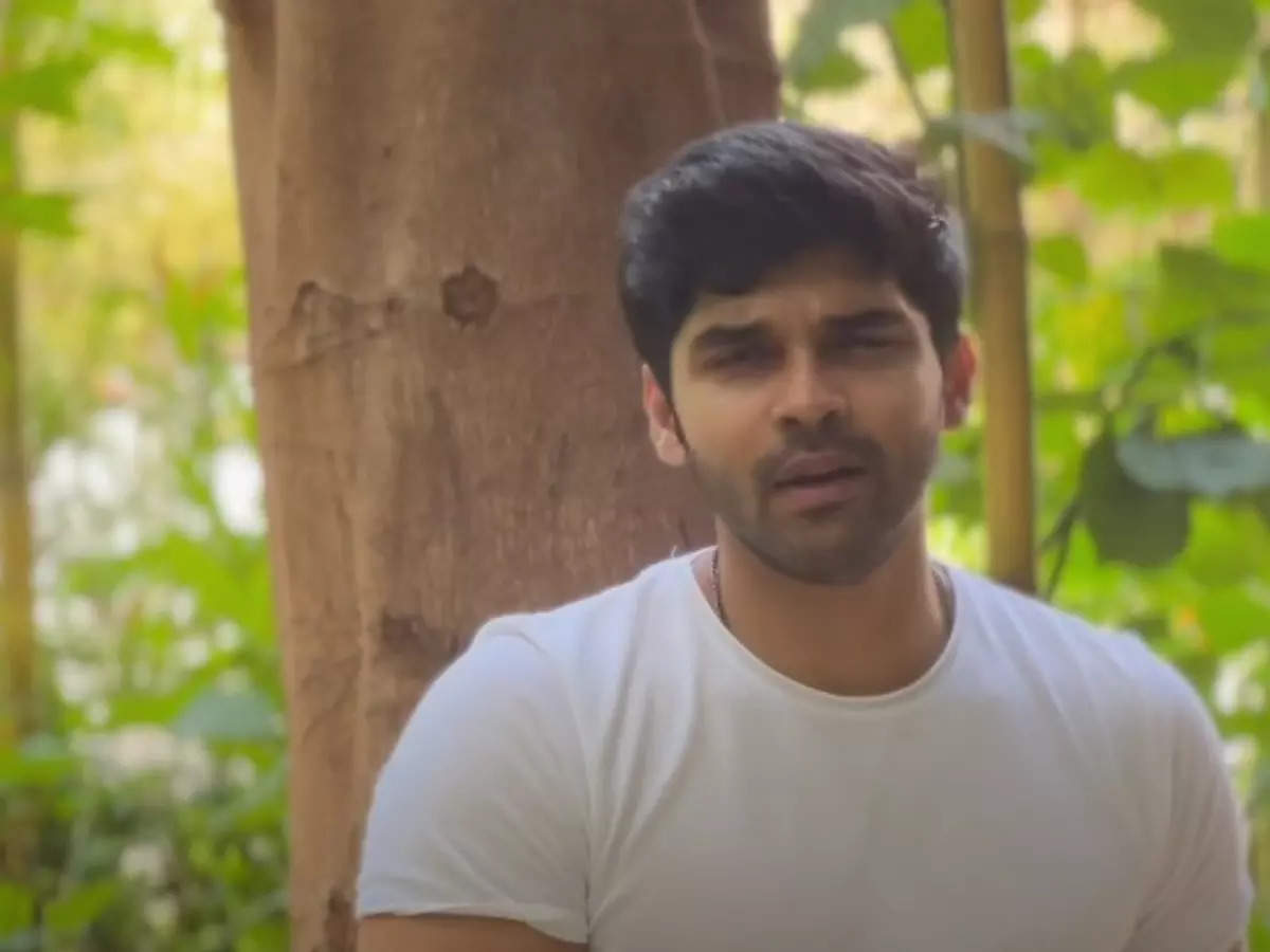 Dhruv Vikram announces his entry into independent music | Tamil ...