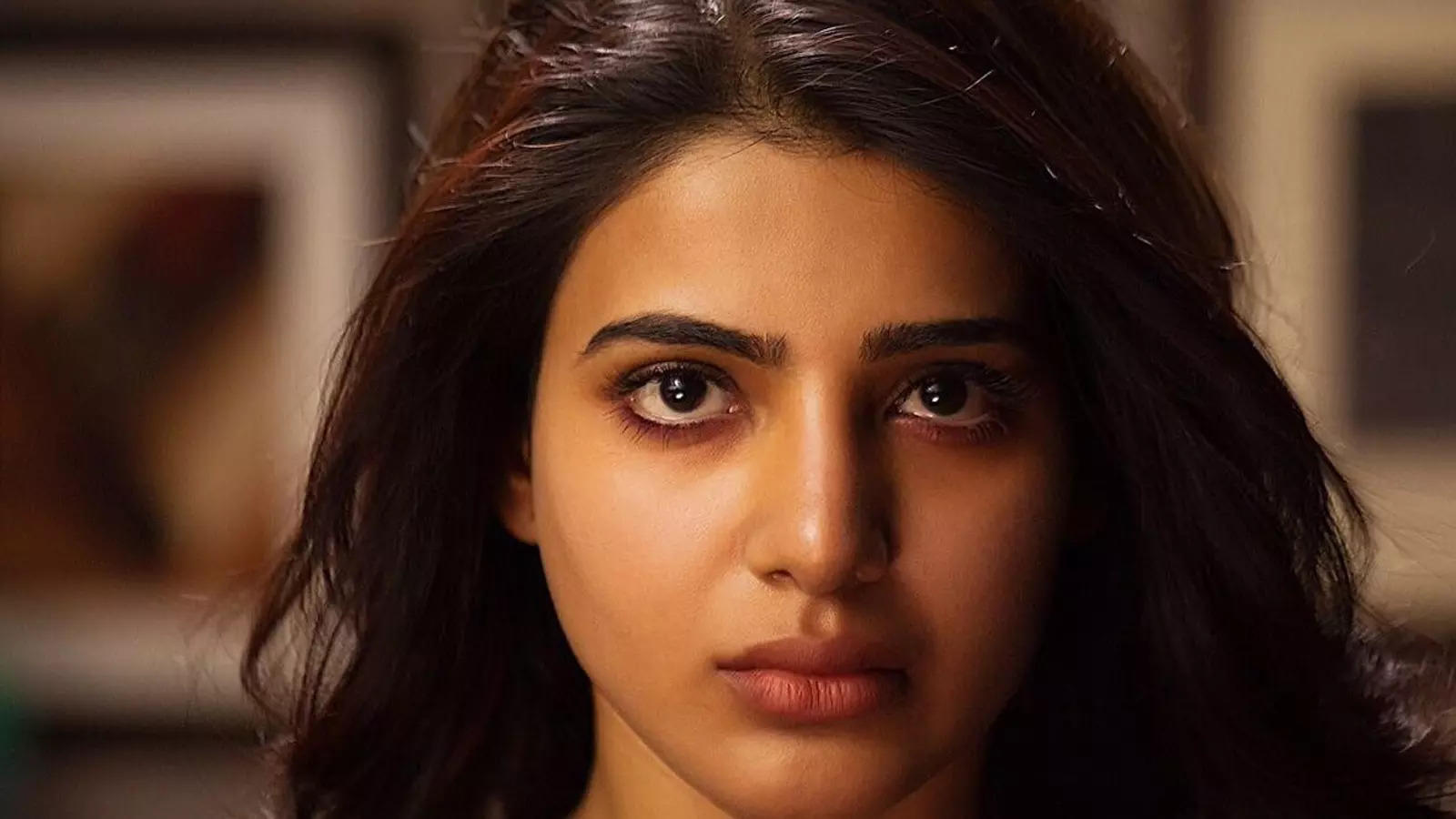 When Samantha Ruth Prabhu slapped a fan for pulling her close ...