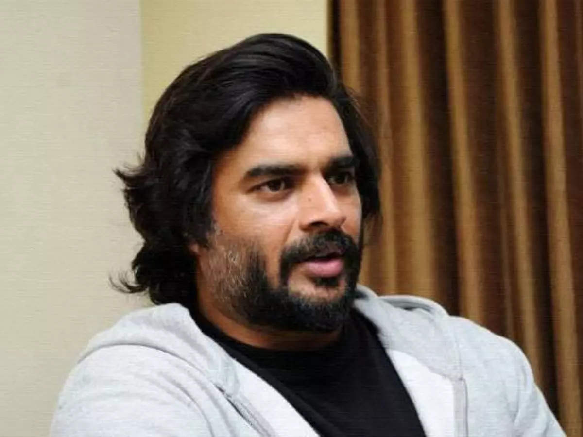 R Madhavan wishes son Vedaant on his 17th birthday with a happy family  picture | Hindi Movie News - Times of India