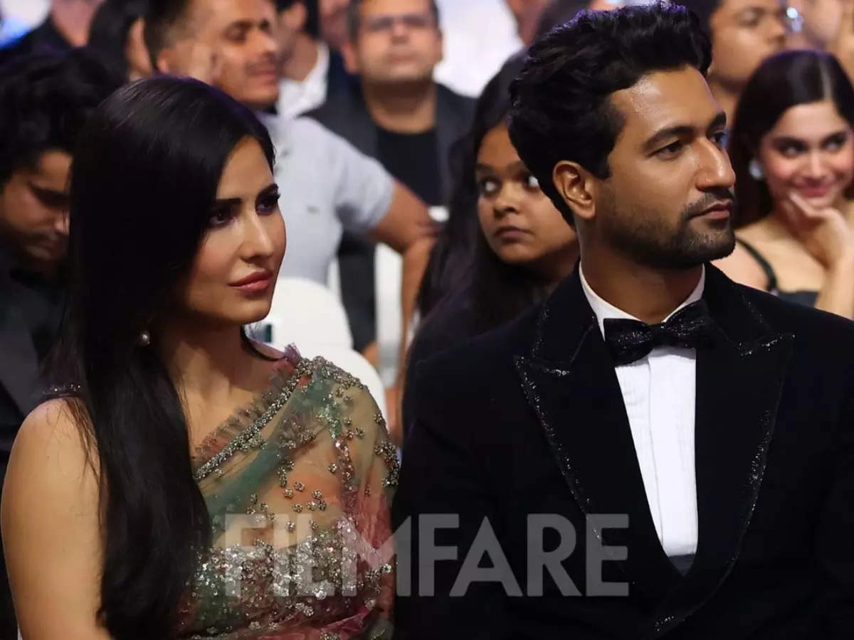 Vicky Kaushal and Katrina Kaif holding hands at the Wolf777news Filmfare awards is the cutest thing on Internet today Hindi Movie News