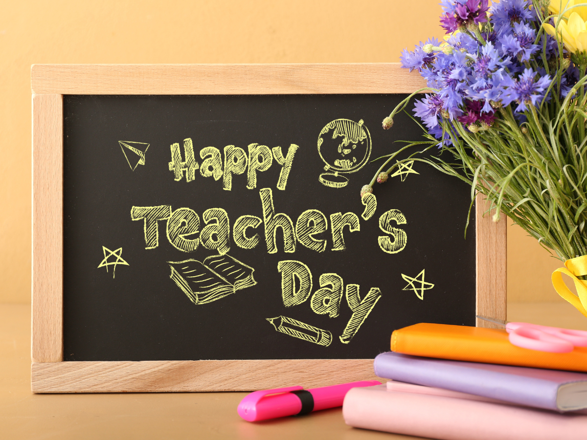 Top 197+ Happy teachers day quotes wallpapers - Thejungledrummer.com