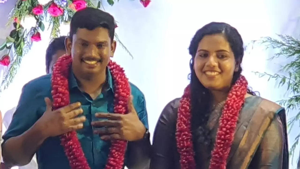 Arya Rajendran, country's youngest mayor, weds Kerala MLA KM ...