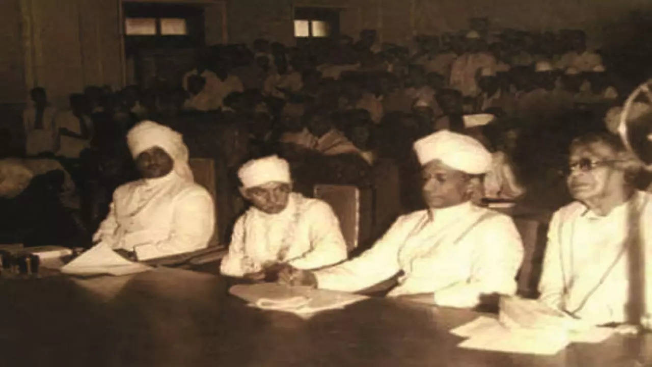 Dr S Radhakrishnan was invited by the BHU founder Pandit Madan Mohan Malaviya as his successor for vice-chancellorship in 1939