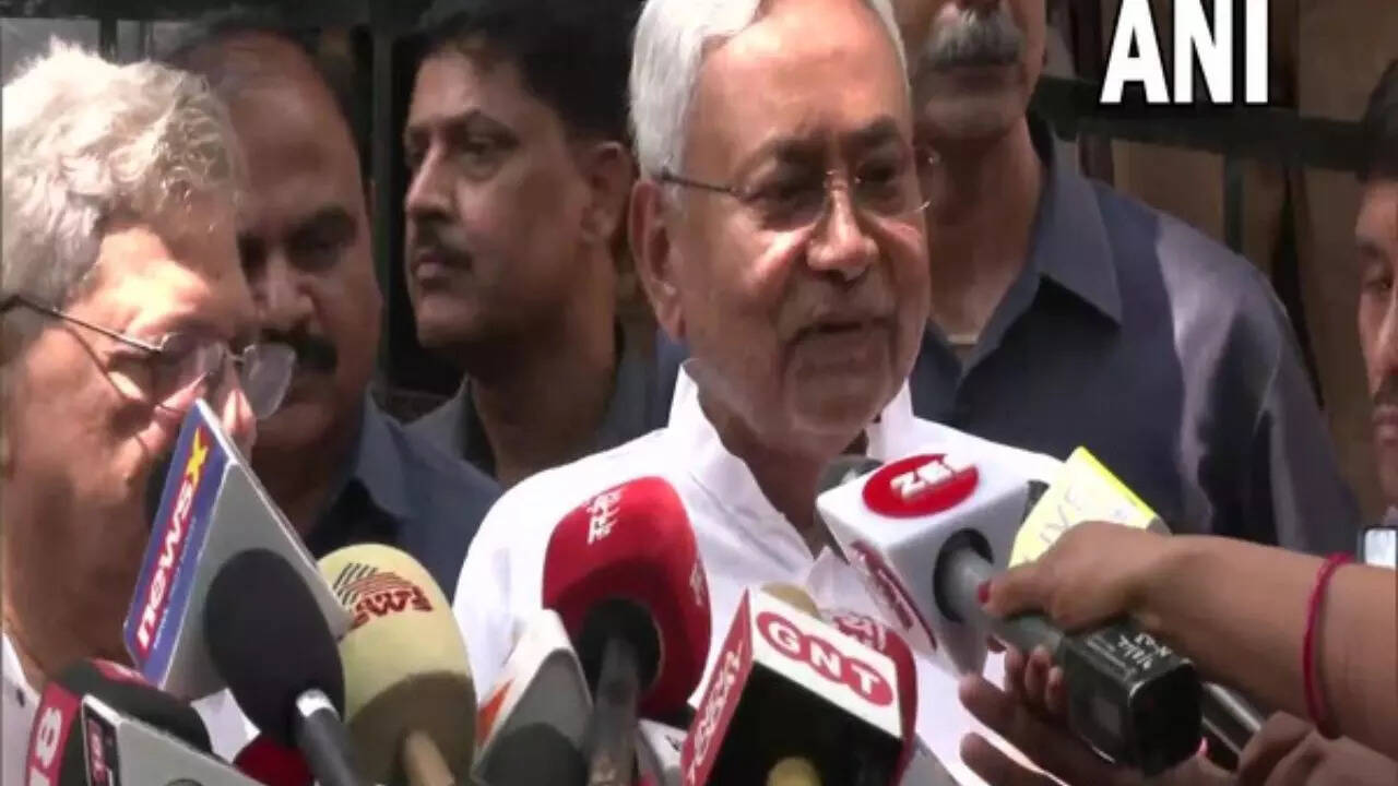 Lancer Road, New Delhi Map, Property Rates, Projects, Photos, Reviews