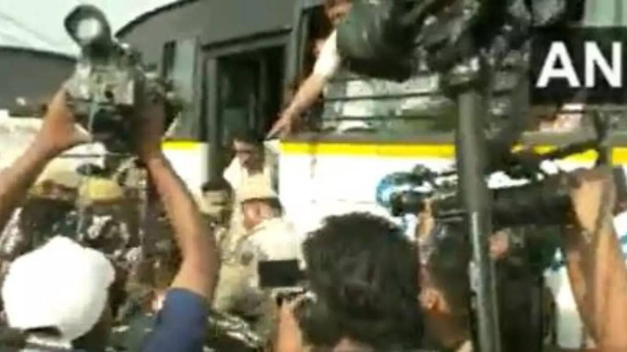 Lancer Road, New Delhi Map, Property Rates, Projects, Photos, Reviews