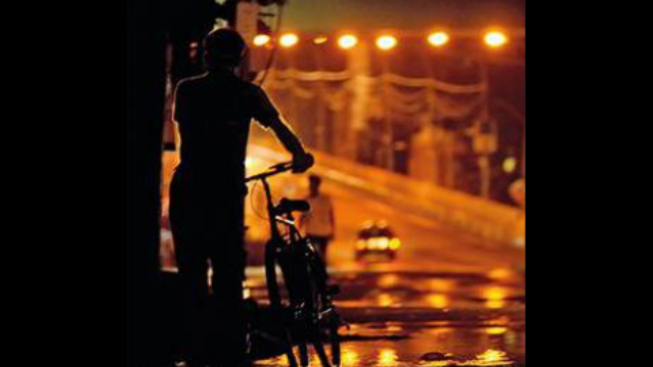 <p>In suburbs and poorly lit localities, the civic body is replacing old poles and installing permanent lights <br></p>
