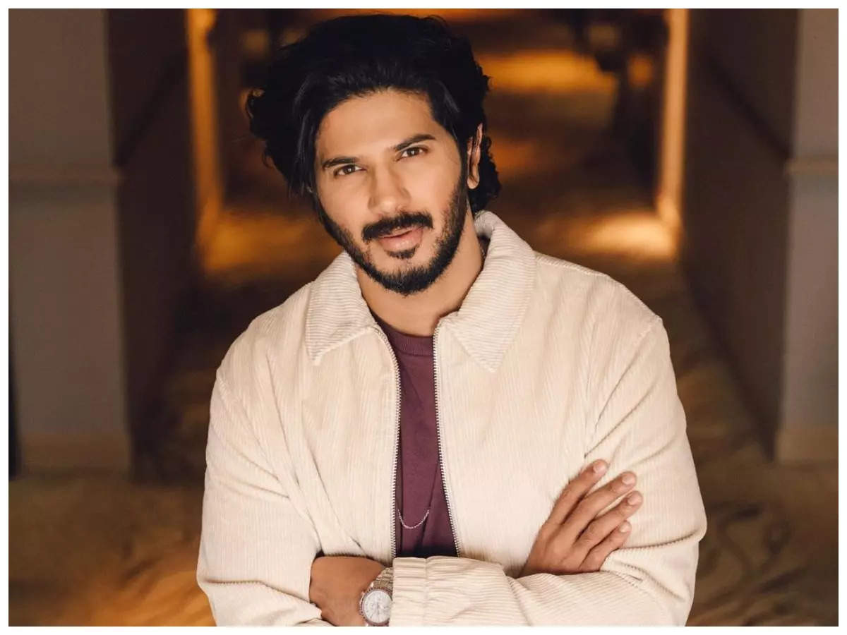 Dulquer Salmaan looks dapper in his latest click! | Malayalam Movie News -  Times of India