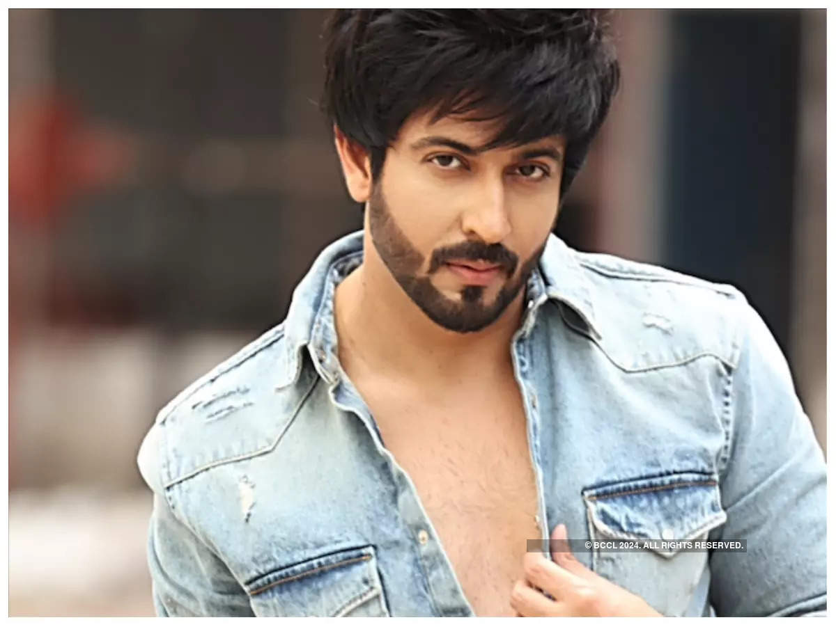 Dheeraj Dhoopar turns 38 Checkout his hot looks