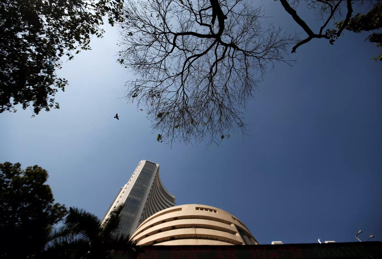  Indian equity markets are likely to open in the red, tracking global cues after the US Federal Reserve raised rates by 75 basis points for the third straight time from 3 per cent to 3.25 per cent.