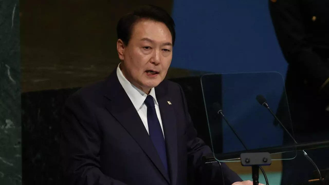 South Korea's president has denied insulting key security ally the United States, claiming to have been mistranslated, prompting further domestic incredulity (Reuters)