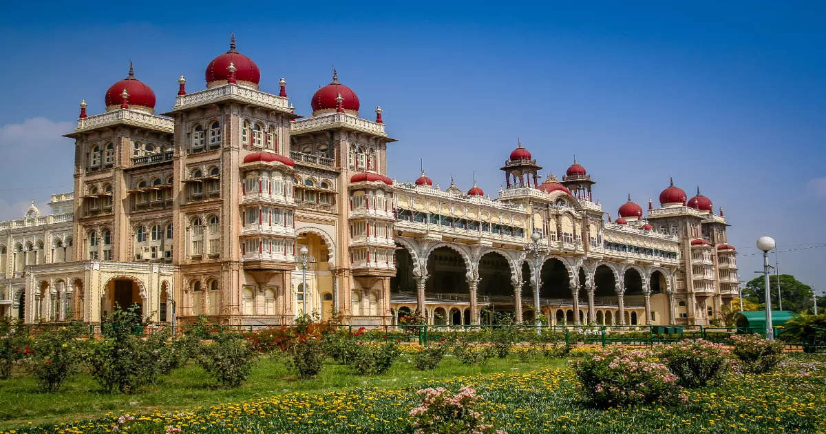 Places that were home to India's royals | Times of India