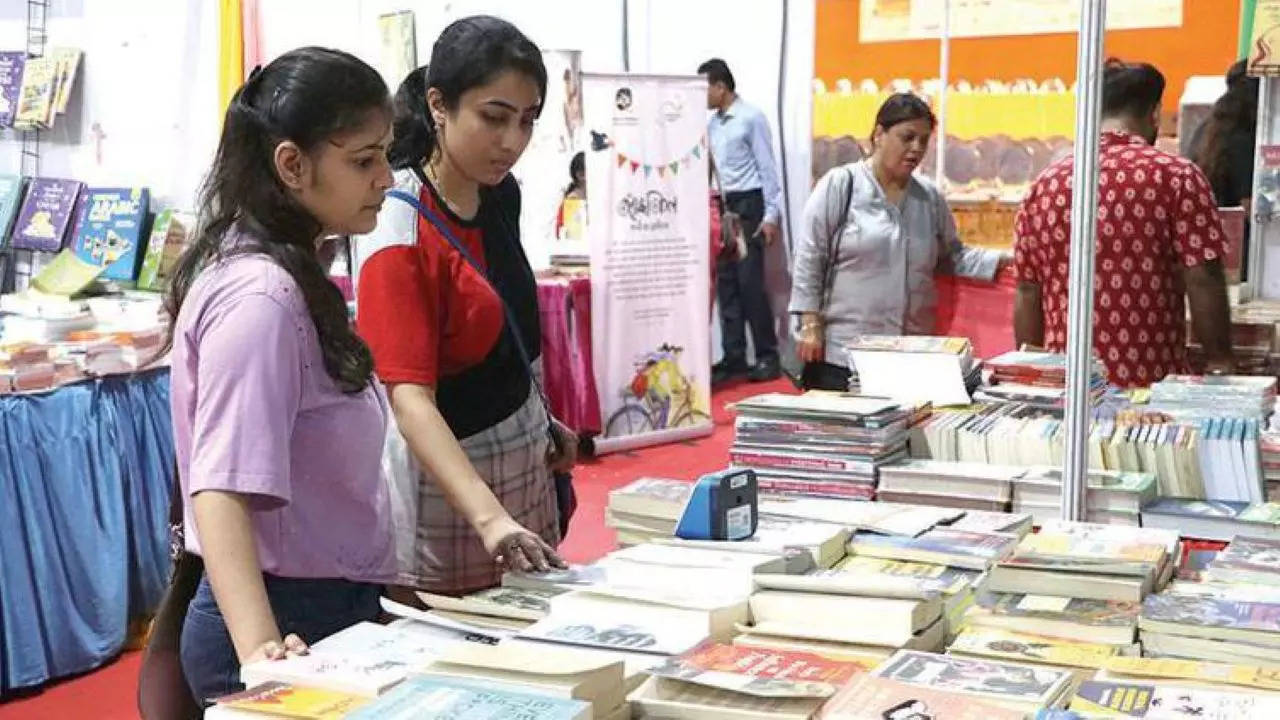 Visitors at the 19th National Book Fair at Balrampur Gardens 