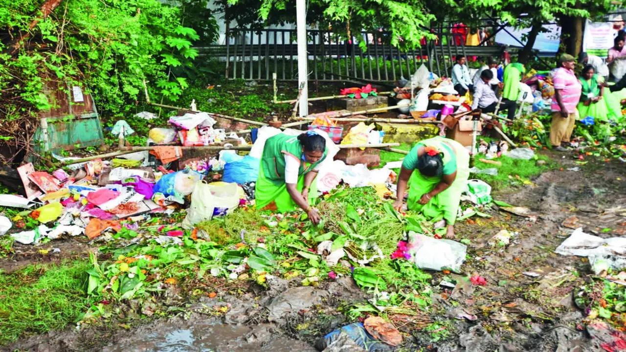 KMC has collected 125 tonne of nirmalya from across the city during the Ganeshostav. Earlier, the civic body used to give the nirmalya to NGOs for free