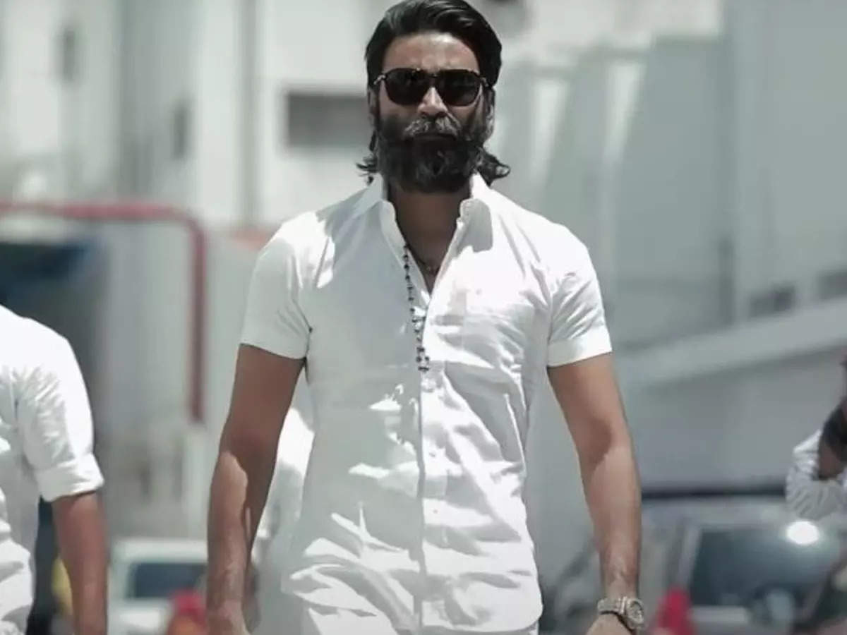 Watch: Dhanush wears an ethnic outfit to 'Captain Miller' puja ...