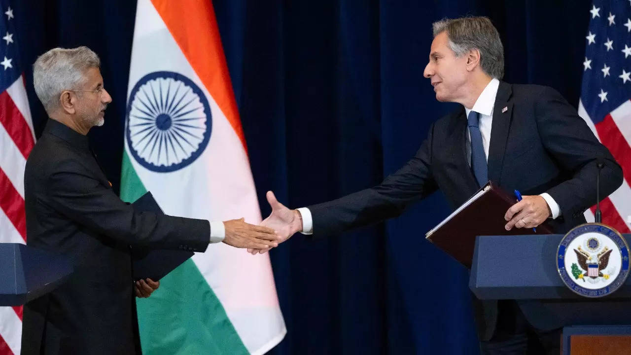 Jaishankar raises visa delay issues with US; Blinken says he is sensitive  to it | India News - Times of India