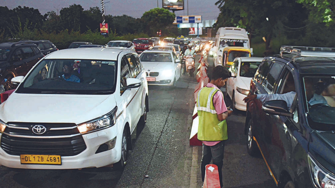 About 2-3 lanes on the route are being used to collect MCD toll 
