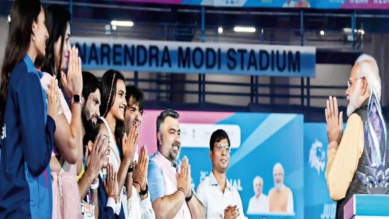 Maana Patel, Anju Bobby George, Ravi Dahiya, Mirabai Chanu, P V Sindhu, Neeraj Chopra, Gagan Narang and Dilip Tirkey during inauguration of 36th National Games in the city