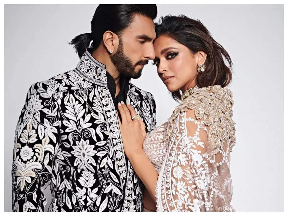 Deepika Padukone crashes Ranveer Singh's Instagram live, actor reveals how  he wooed her while dating