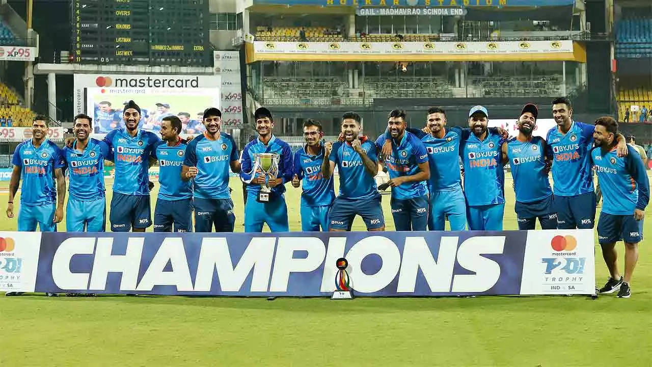Indian team with series trophy after the 3rd T20I against South Africa in Indore. (Photo by Pankaj Nangia/Gallo Images/Getty Images)