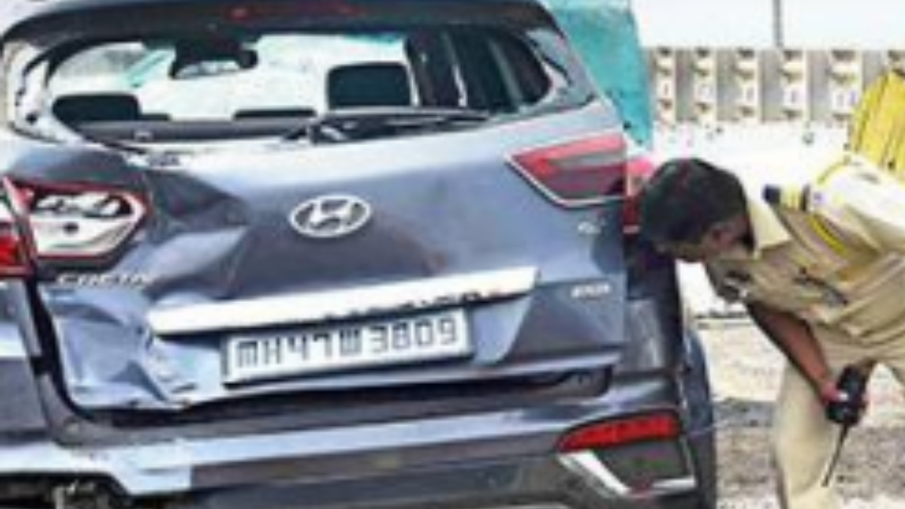 The Creta that crashed into vehicles on the sea link