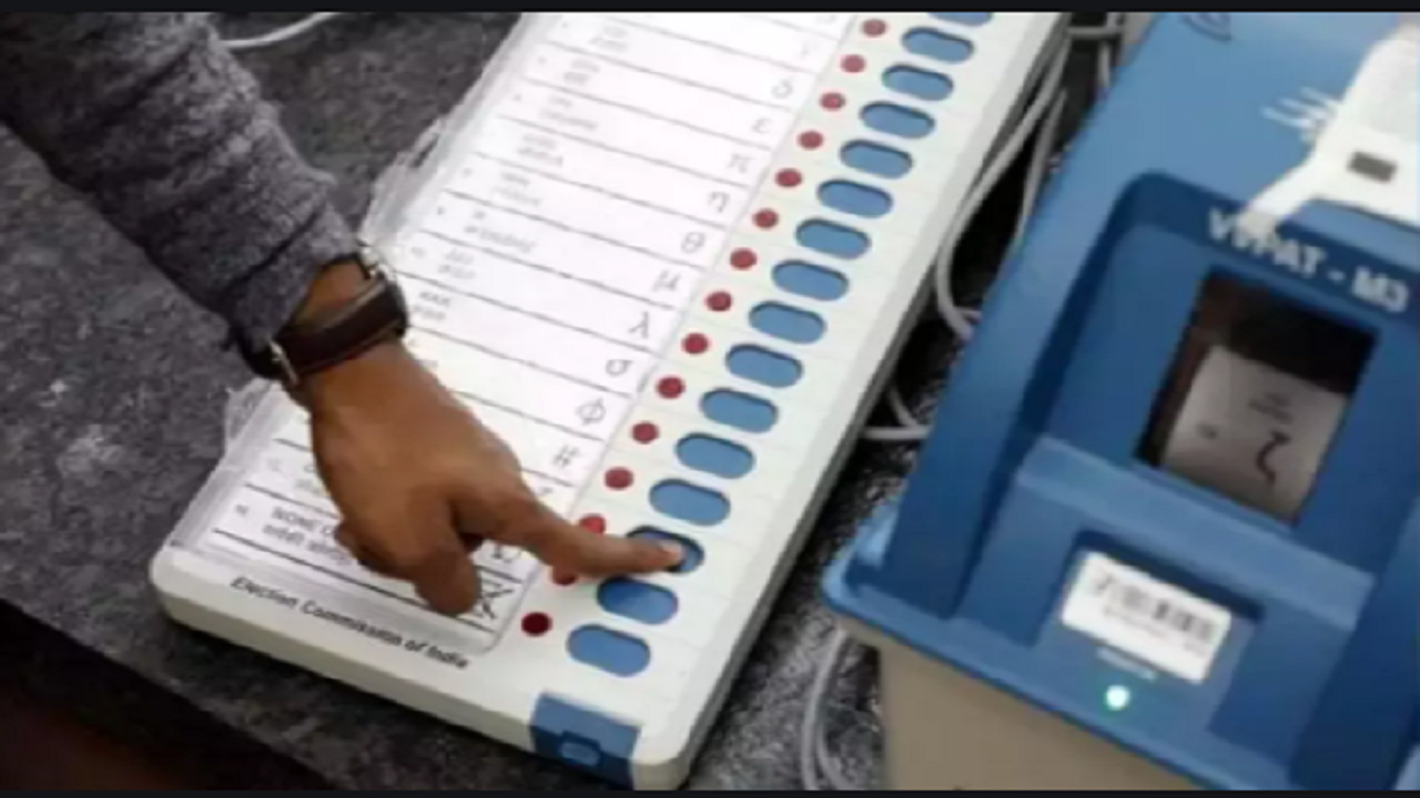 On October 30, polling will take place to elect members of zila parishad and panchayat samitis of these ten districts, while polls for sarpanches and panches of gram panchayats of the ten districts, will be held on November 2