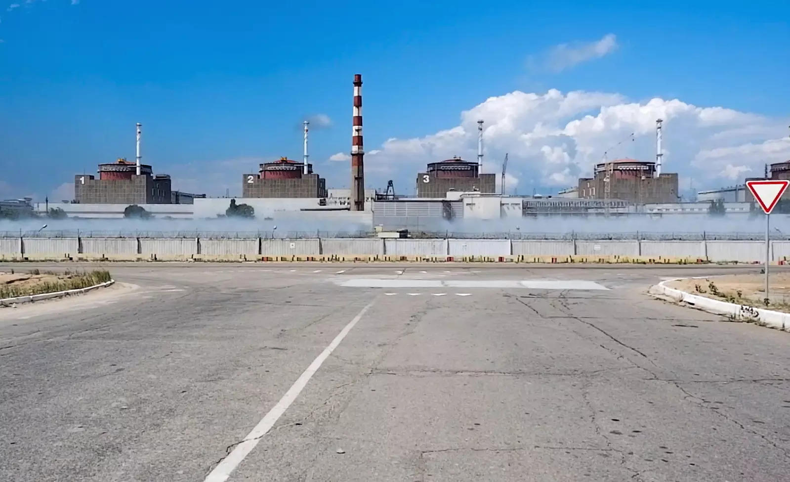 The Zaporizhzhia Nuclear Power Station in southeastern Ukraine. (File photo: AP)