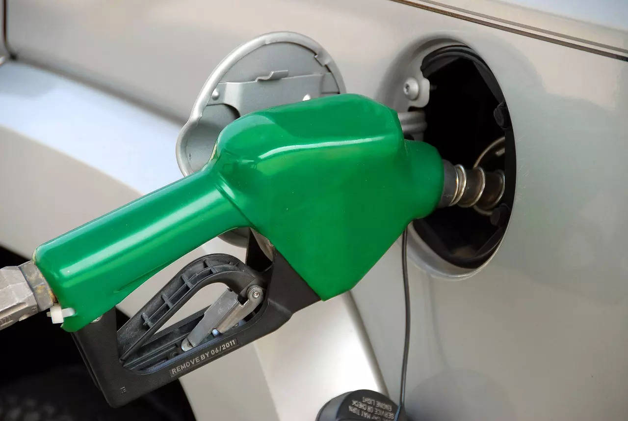 Check petrol and diesel price in Delhi, Mumbai, Kolkata, Chennai, Hyderabad, Bengaluru on October 10 