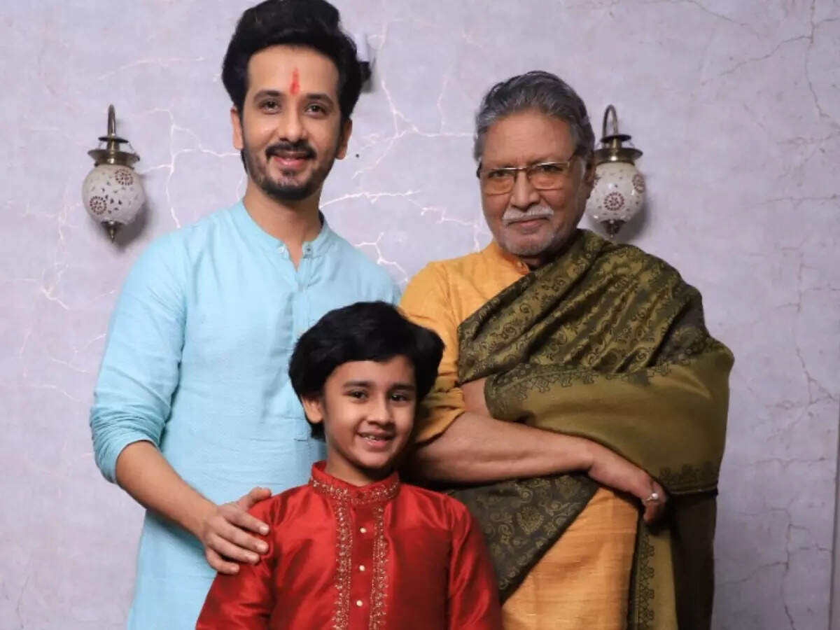 Veteran actor Vikram Gokhale makes his TV comeback with 'Tujhech Me Geet  Gaat Aahe' - Times of India