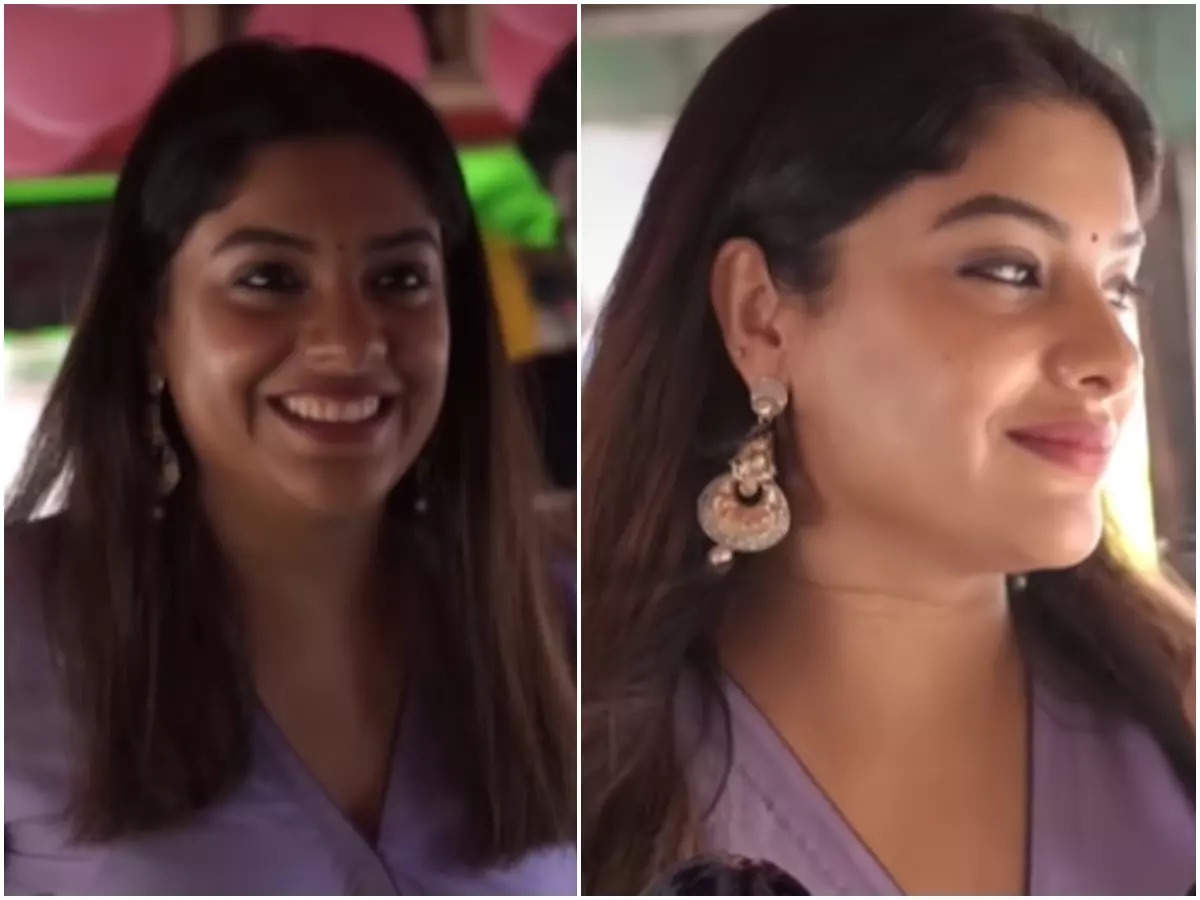 Rani Raja Actress Archana Kavi meets fans in a private bus to promote the show picture