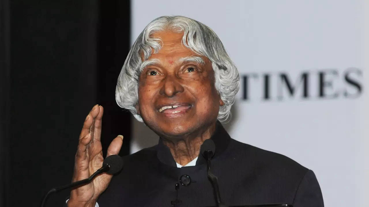 APJ Abdul Kalam: Remembering India's missile man APJ Abdul Kalam: His 10  big achievements | India News - Times of India