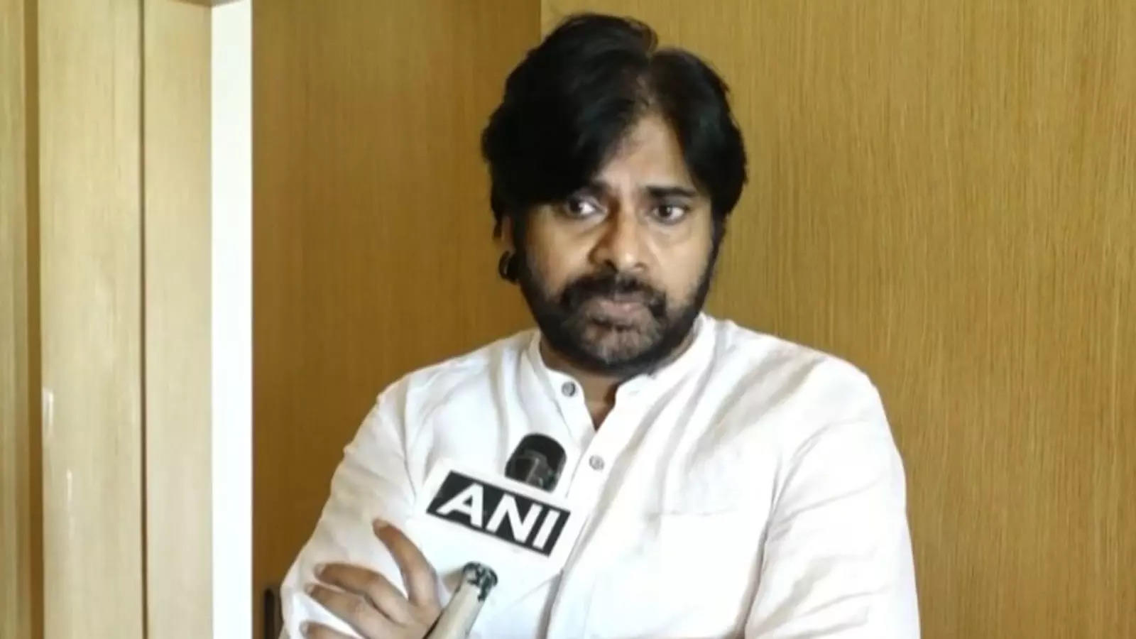 Want to obstruct growth of Jana Sena”: Pawan Kalyan on arrest of party  supporters | City - Times of India Videos