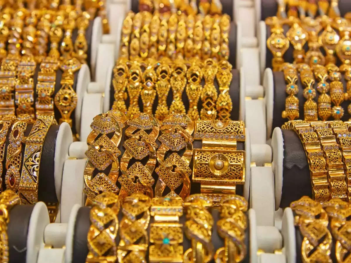How many grams of gold you can take to India?