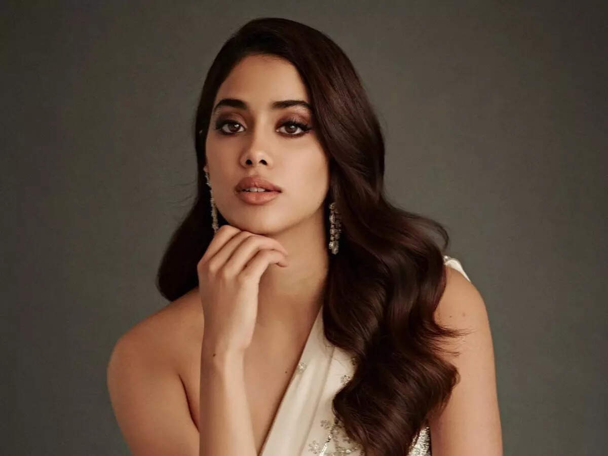 DIY blow dry tips to boost your party hair - Times of India DIY blow dry tips to boost your party hair - Times of India