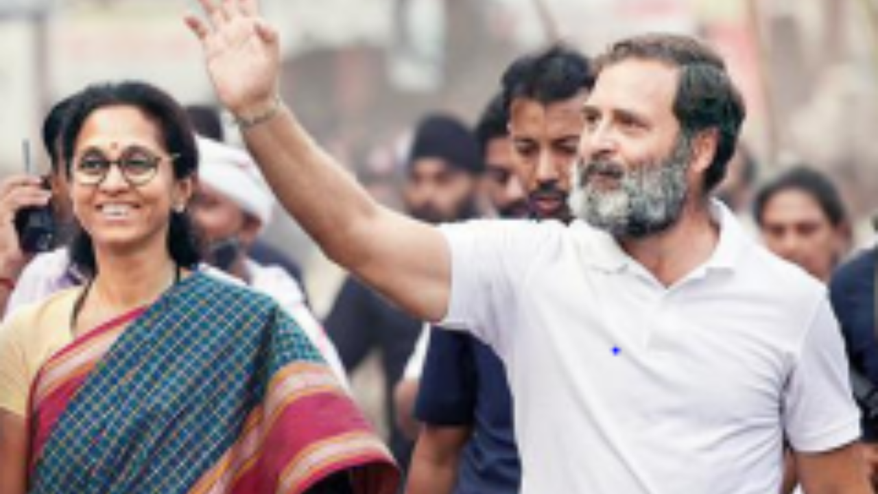 Supriya Sule and Rahul Gandhi in Nanded, Thursday