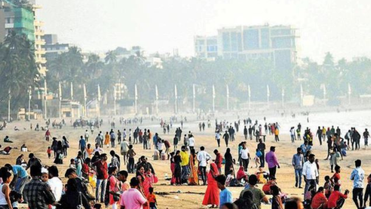 Air quality at Worli (156) and Navi Mumbai (169) remained at moderate levels