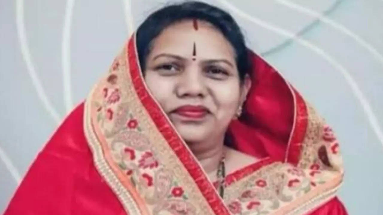 Cong Fields Savitri Mandavi From Bhanupratappur | Raipur News ...