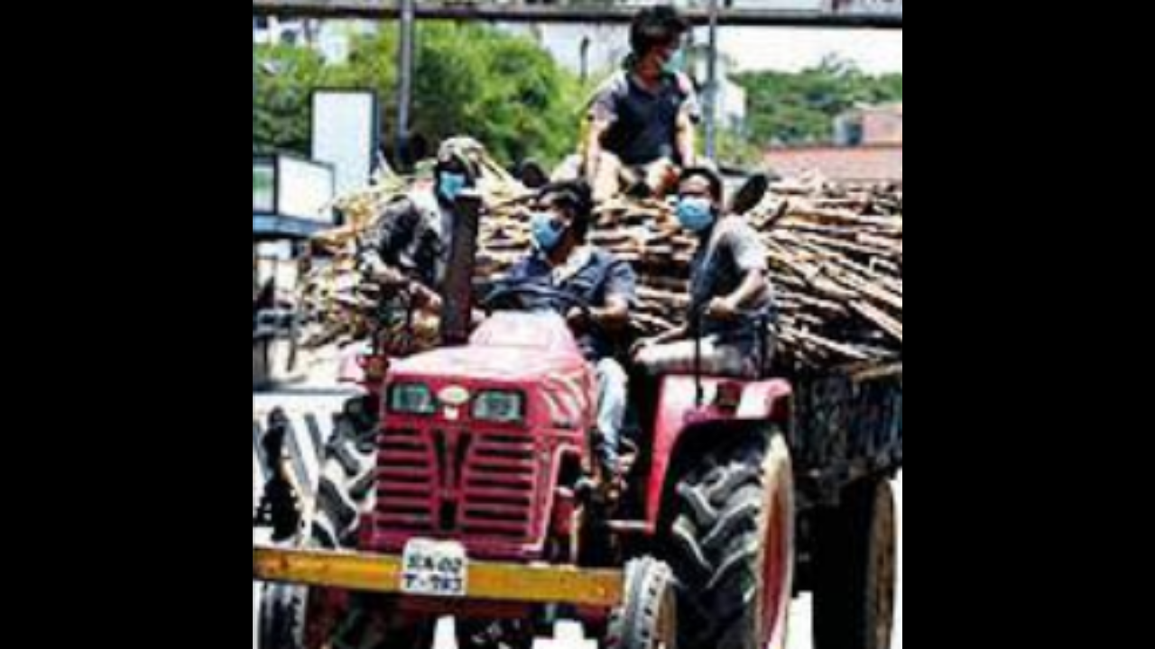 Sugarcane growers in Bagalkot have been demanding FRP of `2,900 per tonne along with a share of profits from selling ethanol and other by-products