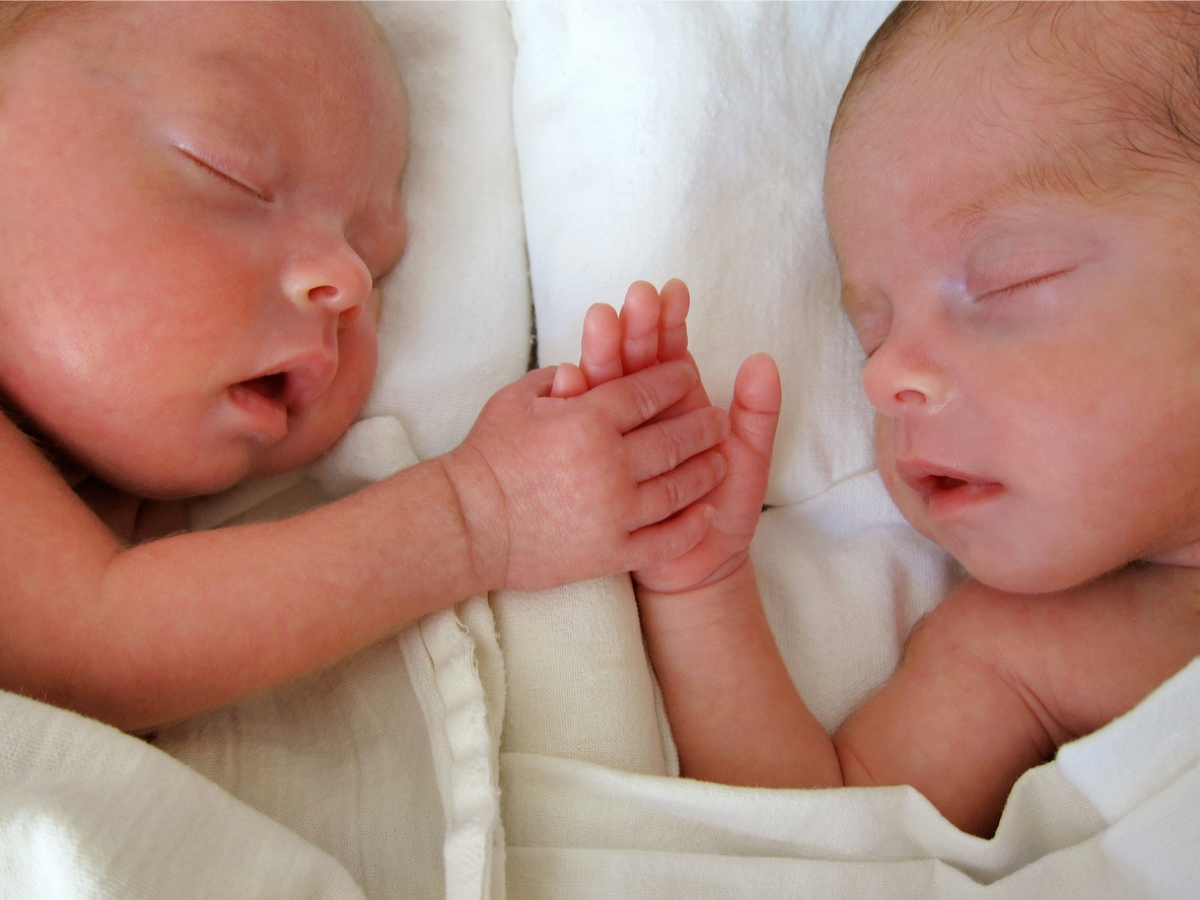 US twins born from embryos frozen since 1992 when the father was 5 ...