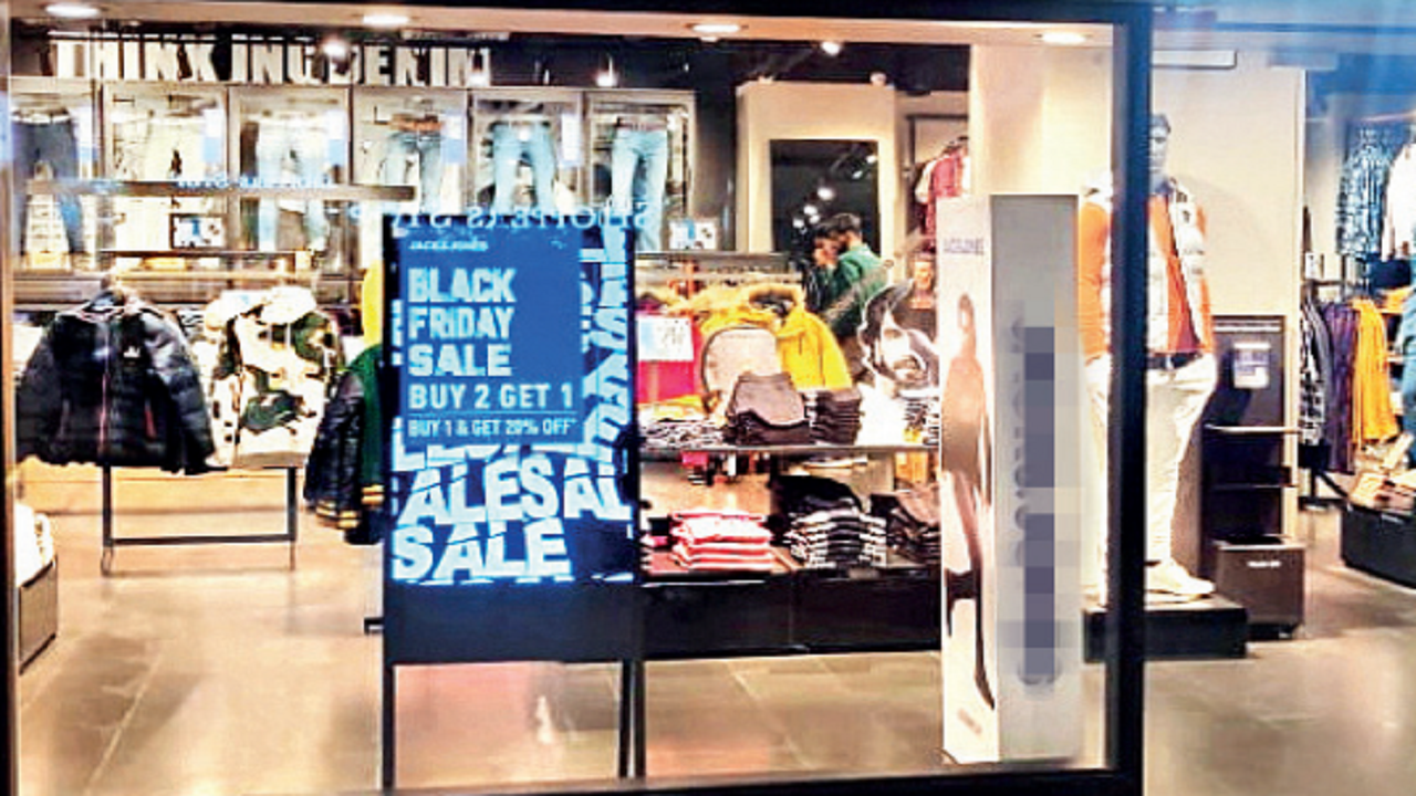 black friday sale Kolkata Malls look at business boom with Black