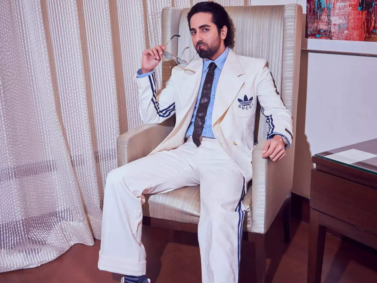 Compra Compasión oriental Ayushmann Khurrana slayed in Gucci X Adidas suit for meet and greet with  Anna Wintour - Times of India