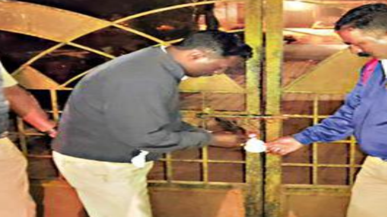 The properties were sealed in the presence of MSEDCL assistant engineer Chenna Reddy.