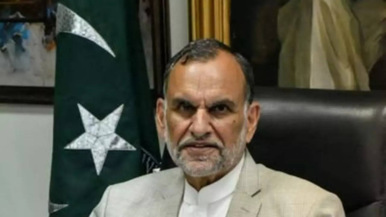 Azam Swati was taken into custody by the Federal Investigation Agency (FIA) for the second time in less than two months (Pic credit: Twitter)