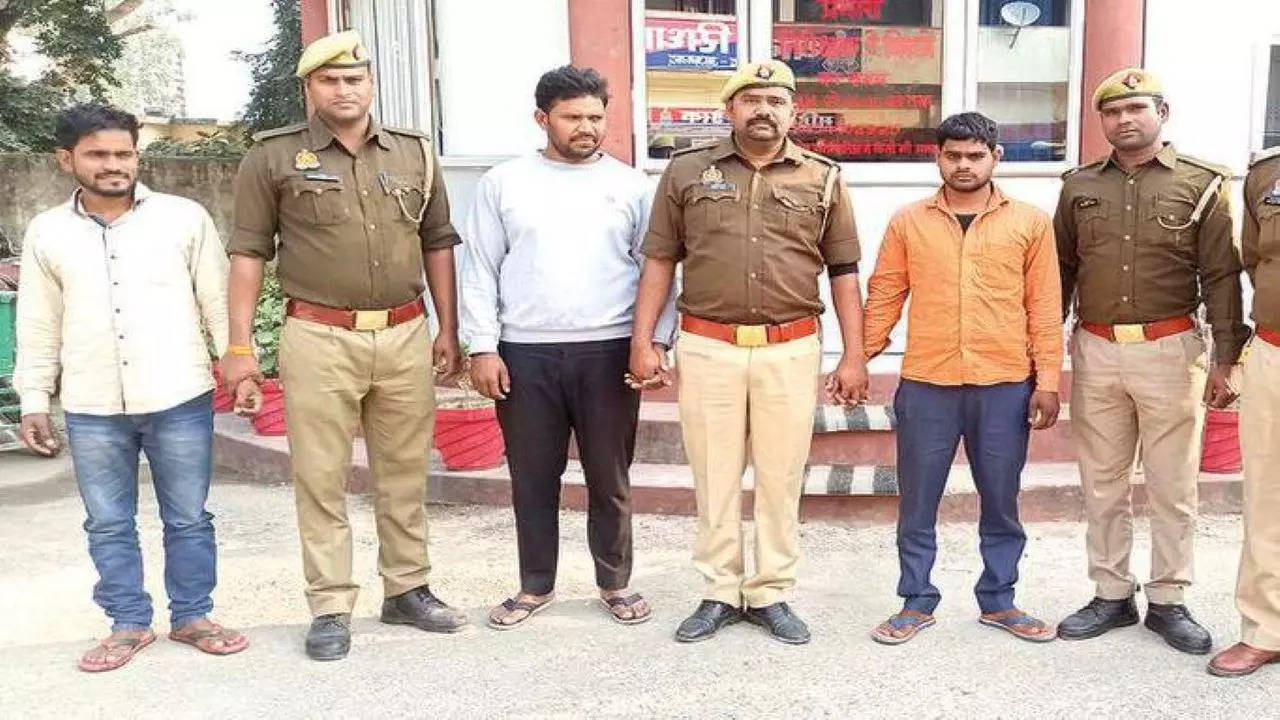 Miscreants arrested for abducting farmer in Azamgarh 