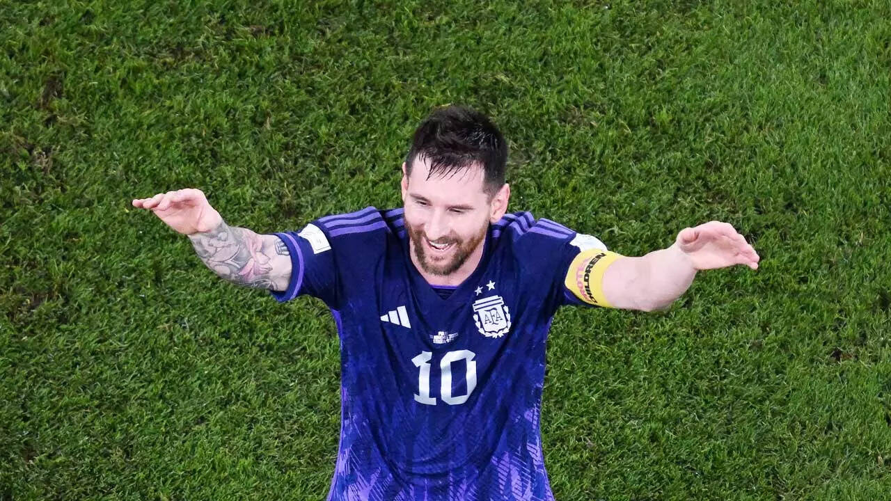 Diego Maradona would be 'super happy', says Lionel Messi | Football News - Times of India