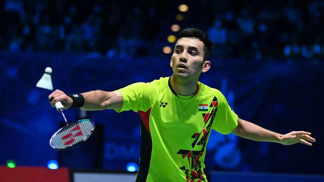 FIR against India's No. 1 badminton player Lakshya Sen, coach Vimal Kumar  and family for age fraud, cheating | Badminton News - Times of India