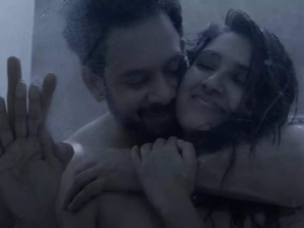 Bharath & Vani Bhojan's 'Love' teaser | Tamil Movie News - Times of India