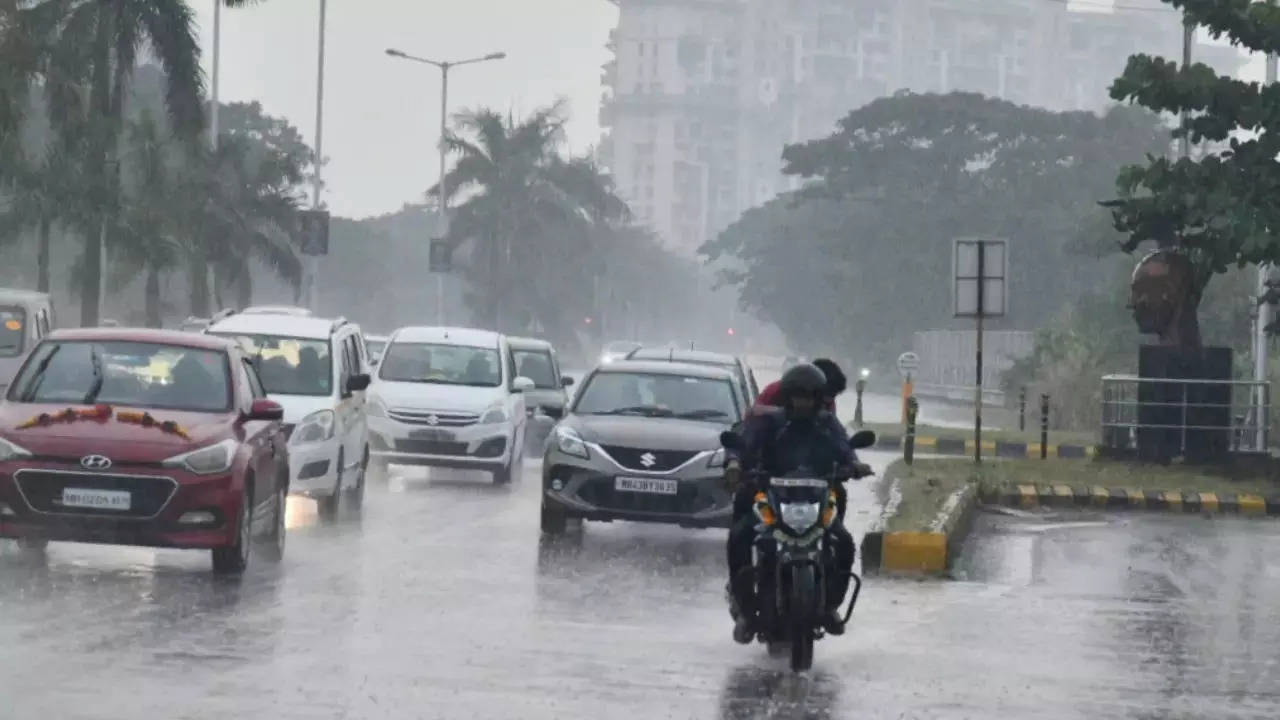 IMD in its five-day forecast stated that on December 12-13 Mumbai as well as parts of Thane could witness light rain and thunder showers coupled with cloudy skies