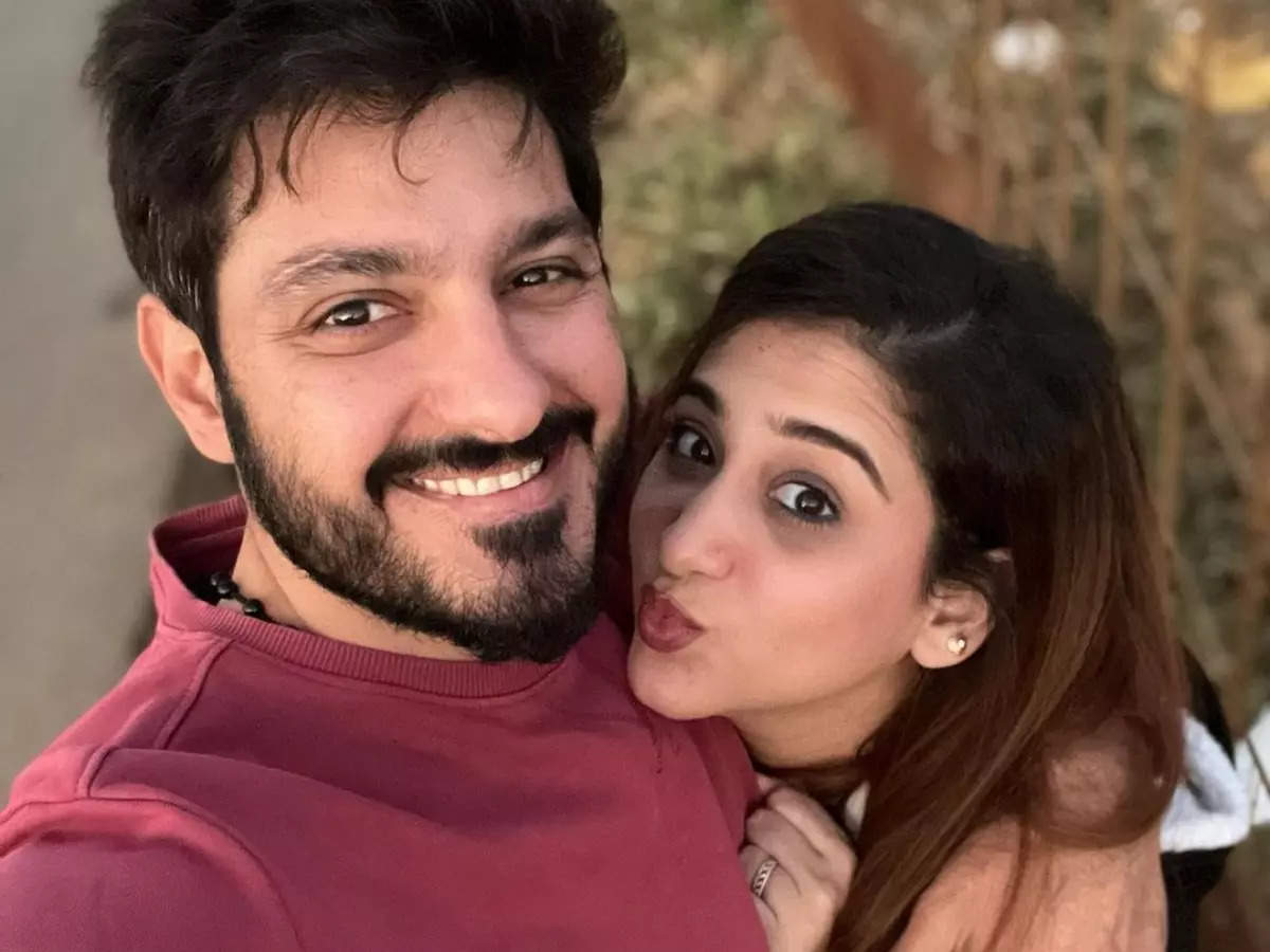 Ali Reza wishes wife Masuma on 5th wedding anniversary with a sweet note; says he will make it up for not being with her this time photo
