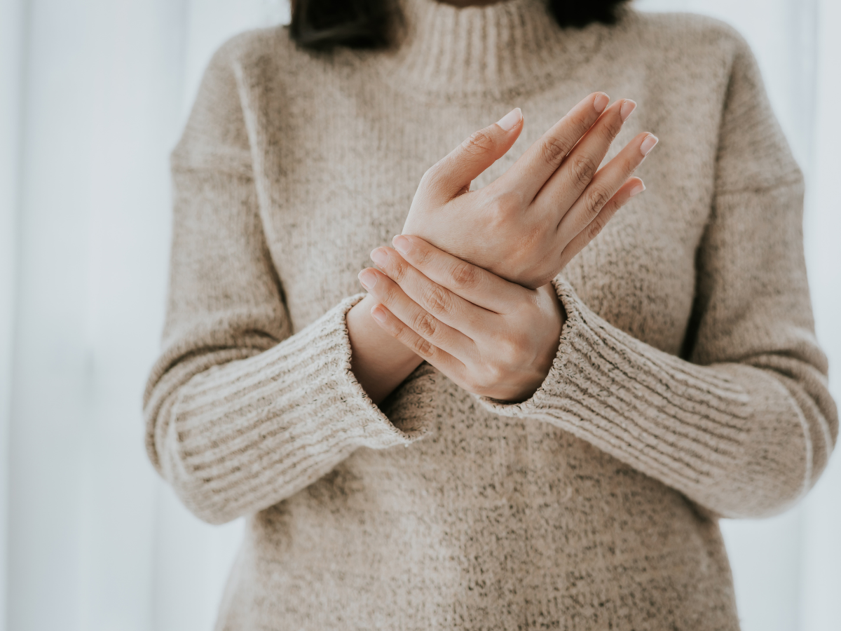 Why are you having joint pain in winters and how to manage it